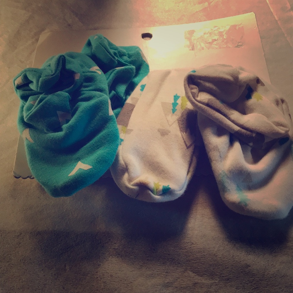 2 pair baby socks